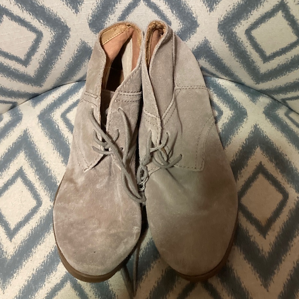 Franco Sarto Taupe Suede Boots -‎ Classic Lace-Up Comfort 6.5 🌸